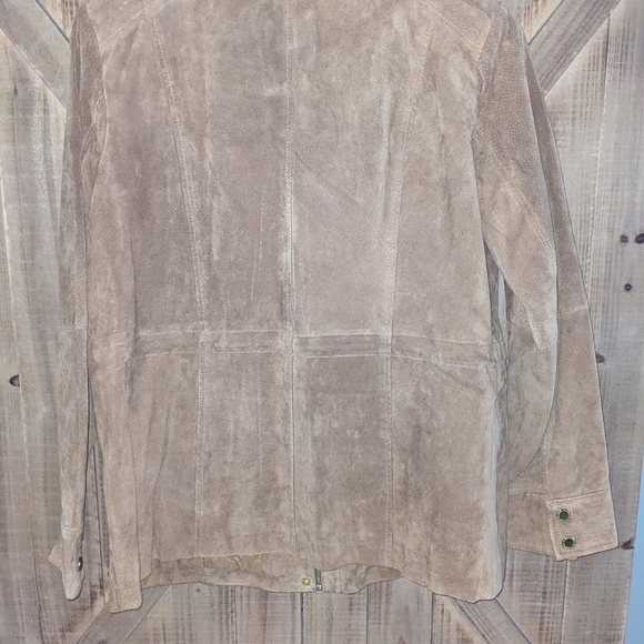 Tan suede jacket - Picture 5 of 10